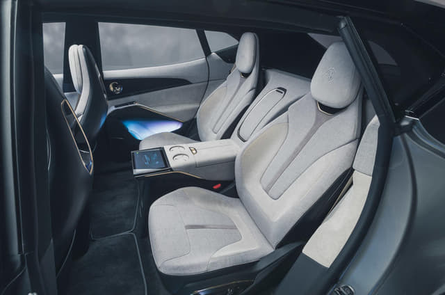 Second Row Seats Image - 13726